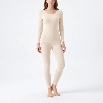 Termoundertøj dame Beige, sæt – på model på lys baggrund