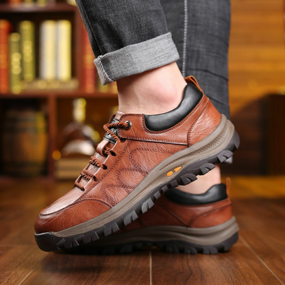 Utendørs sneakers for menn - PE-lær