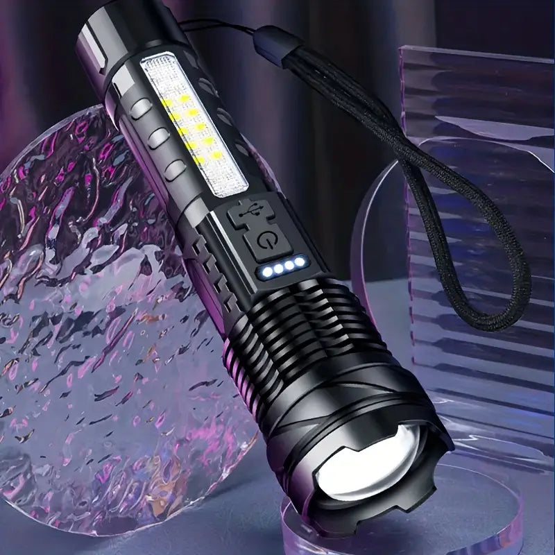 OutdoorHaven Militær Lommelygte - 5000 Lumen